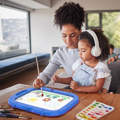 Safe PP material keeps little artists safe indoors and outdoors