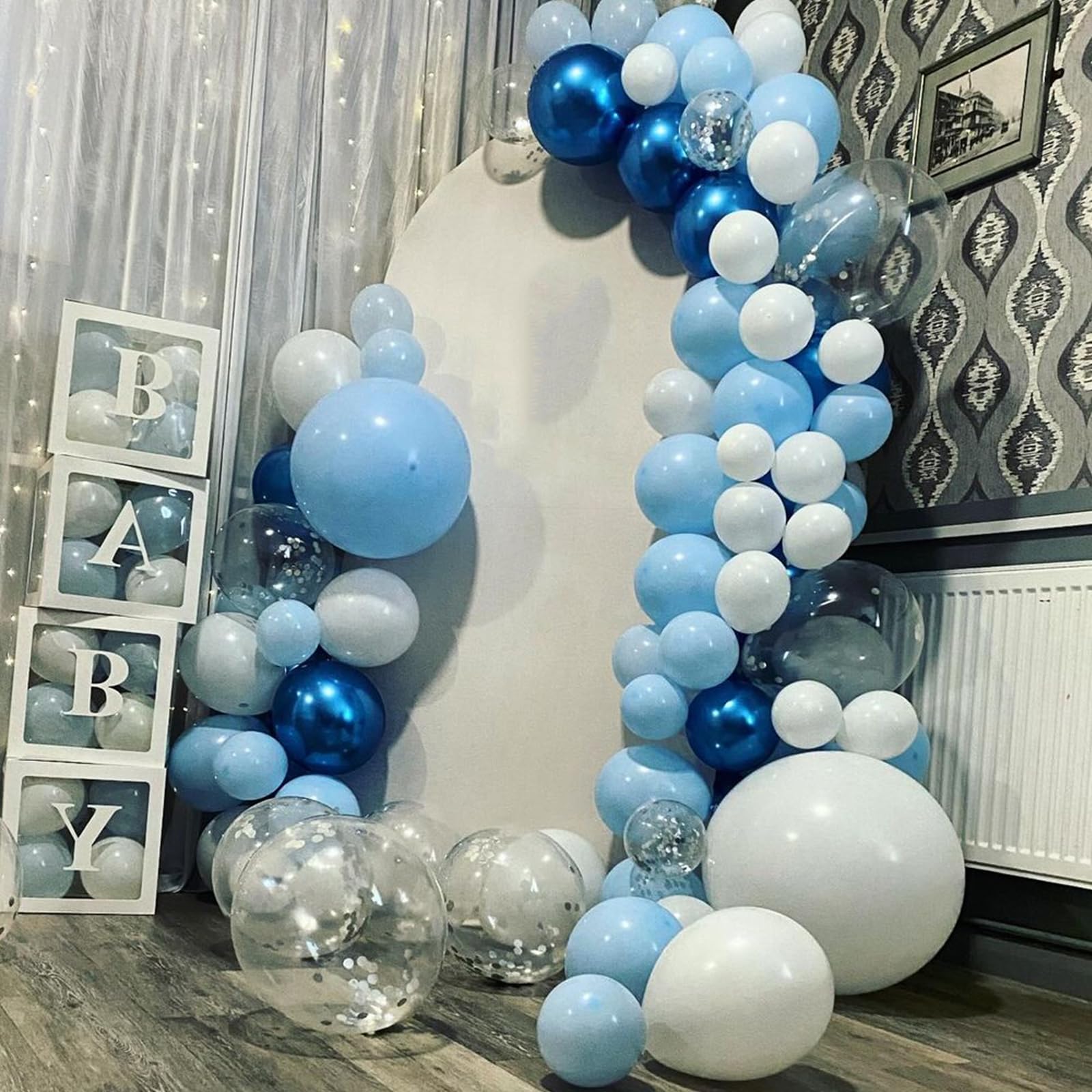 YMSZ blue ribbon roll ties balloon bouquets together.