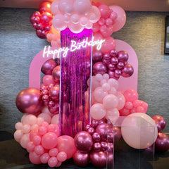 YMSZ metallic pink balloons create reflective accents for chic wedding decor