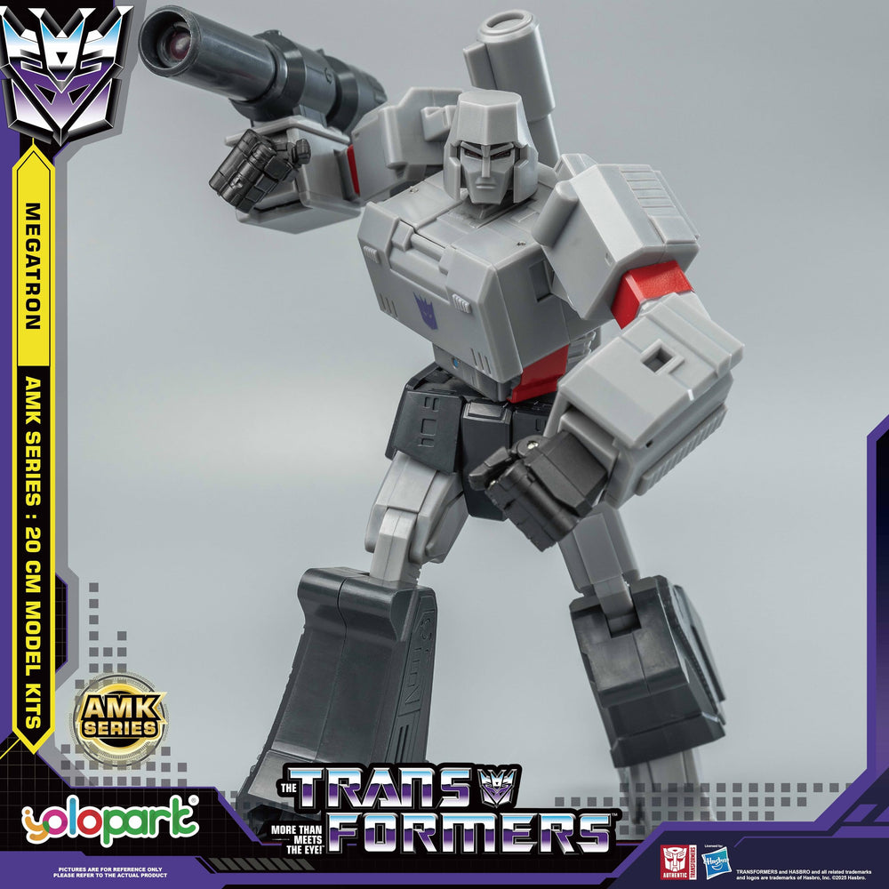 YOLOPARK Fully articulated figures offer dynamic pose options.