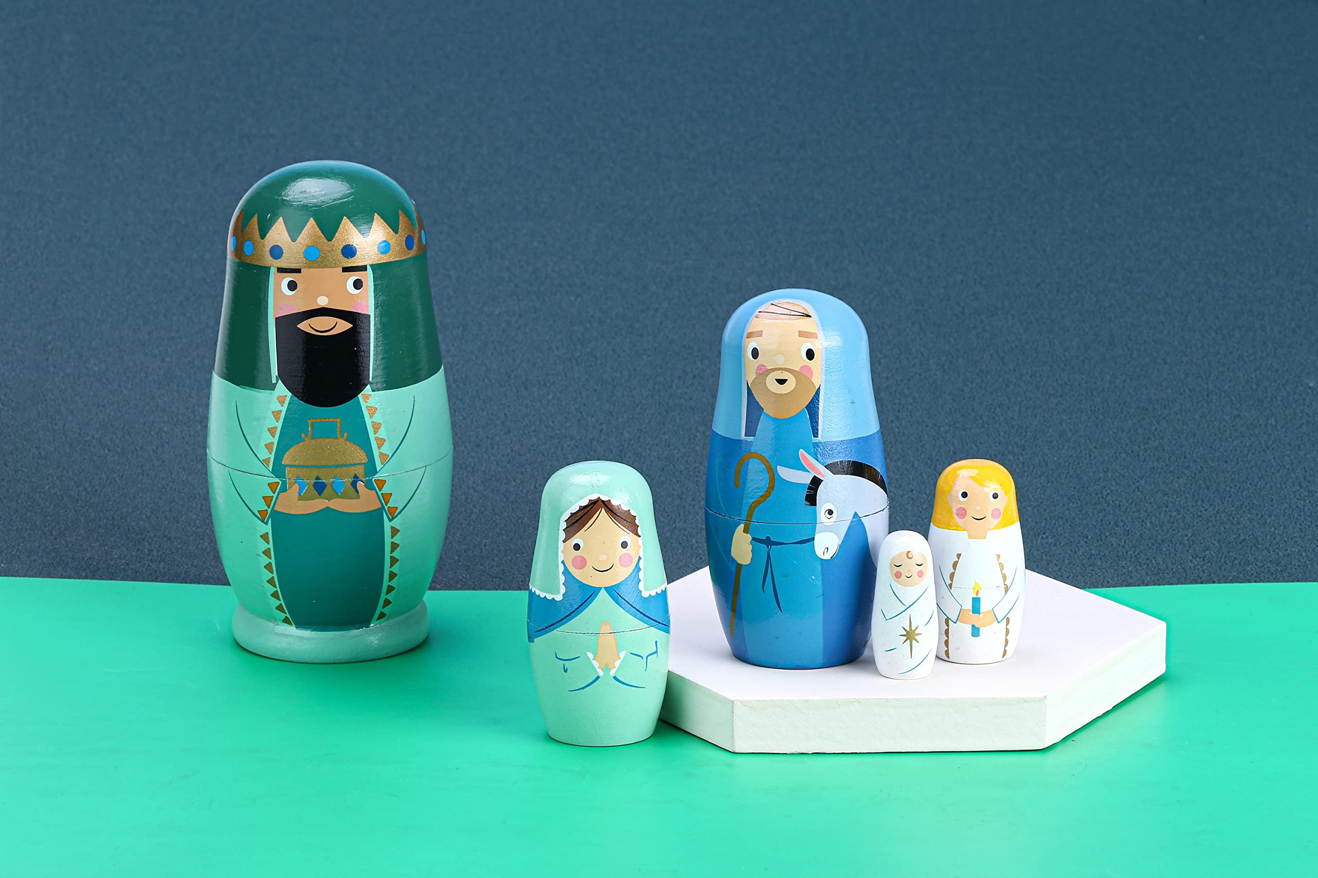Yoption Nativity nesting dolls set makes a lovely holiday gift idea.