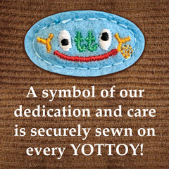 YOTTOY Frog 12 inch storytime moment encourages imaginative play with friends.