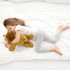 Evenly distributed weight creates a realistic cuddle with YOUBLEK plush lion.