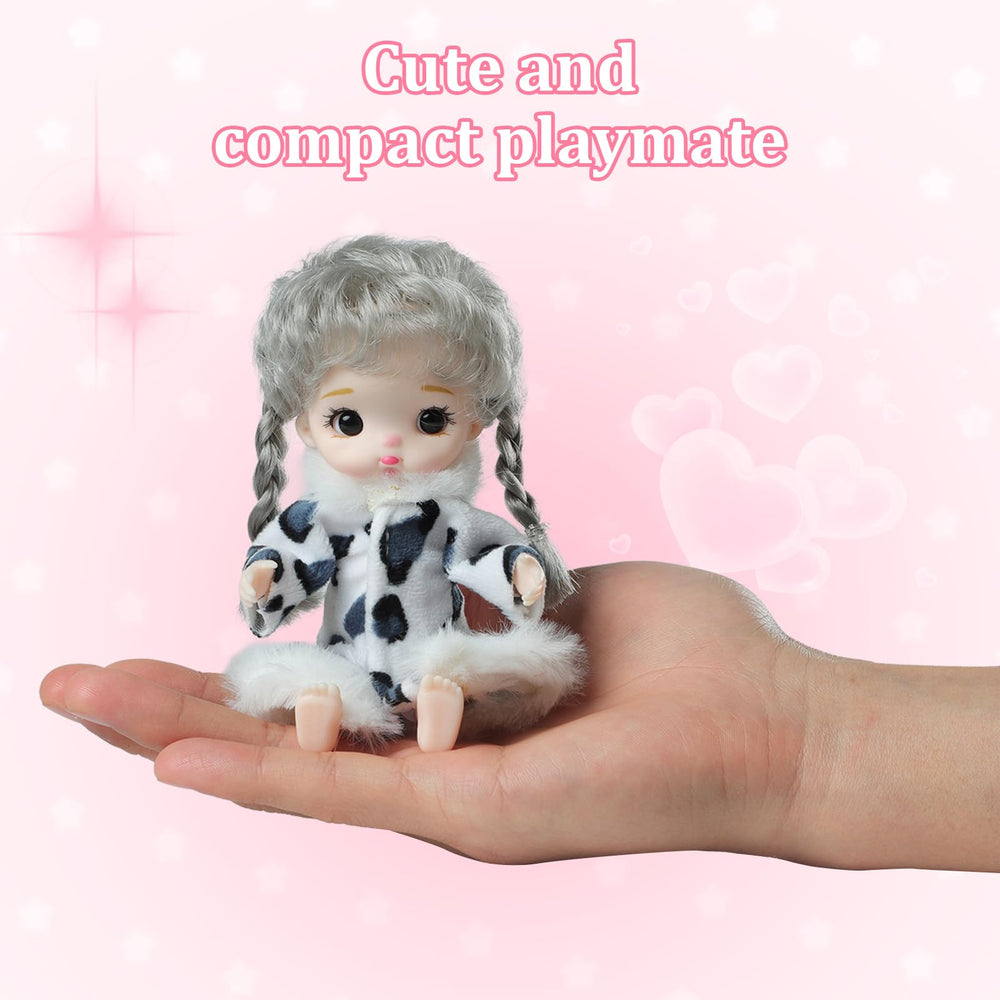 YOYOExment washable PVC dolls easy to clean after adventures.