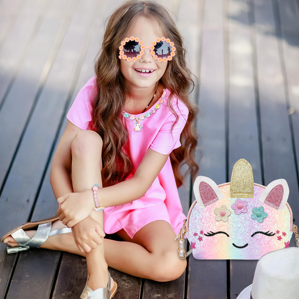 YRUBOHA girls makeup bag showing compact storage for cosmetics on the go.
