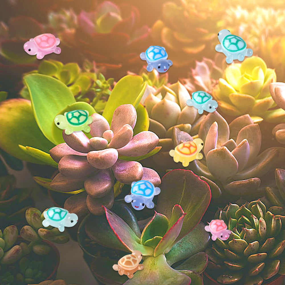 Ysofun micro-landscape figures bring coastal scenes to life