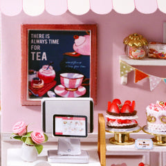 YSWOOD WORLD Sweet Talk dust cover display protects delicate details.