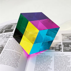 YuanDian CMY Cube color-change view highlights primary to secondary colors