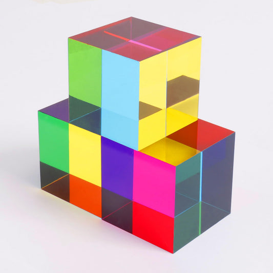 YuanDian color mixing cube surface demonstrates vibrant color transitions in light