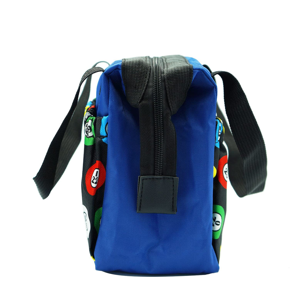 Top-opening zipper keeps contents secure during transport