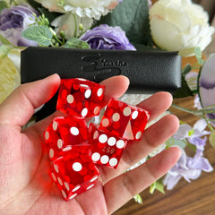 Yuanhe gift-ready leather case with five red dice enhances gifting and storage.
