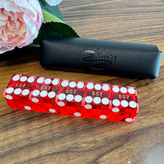 Yuanhe dice offer large pips for quick recognition across the table.