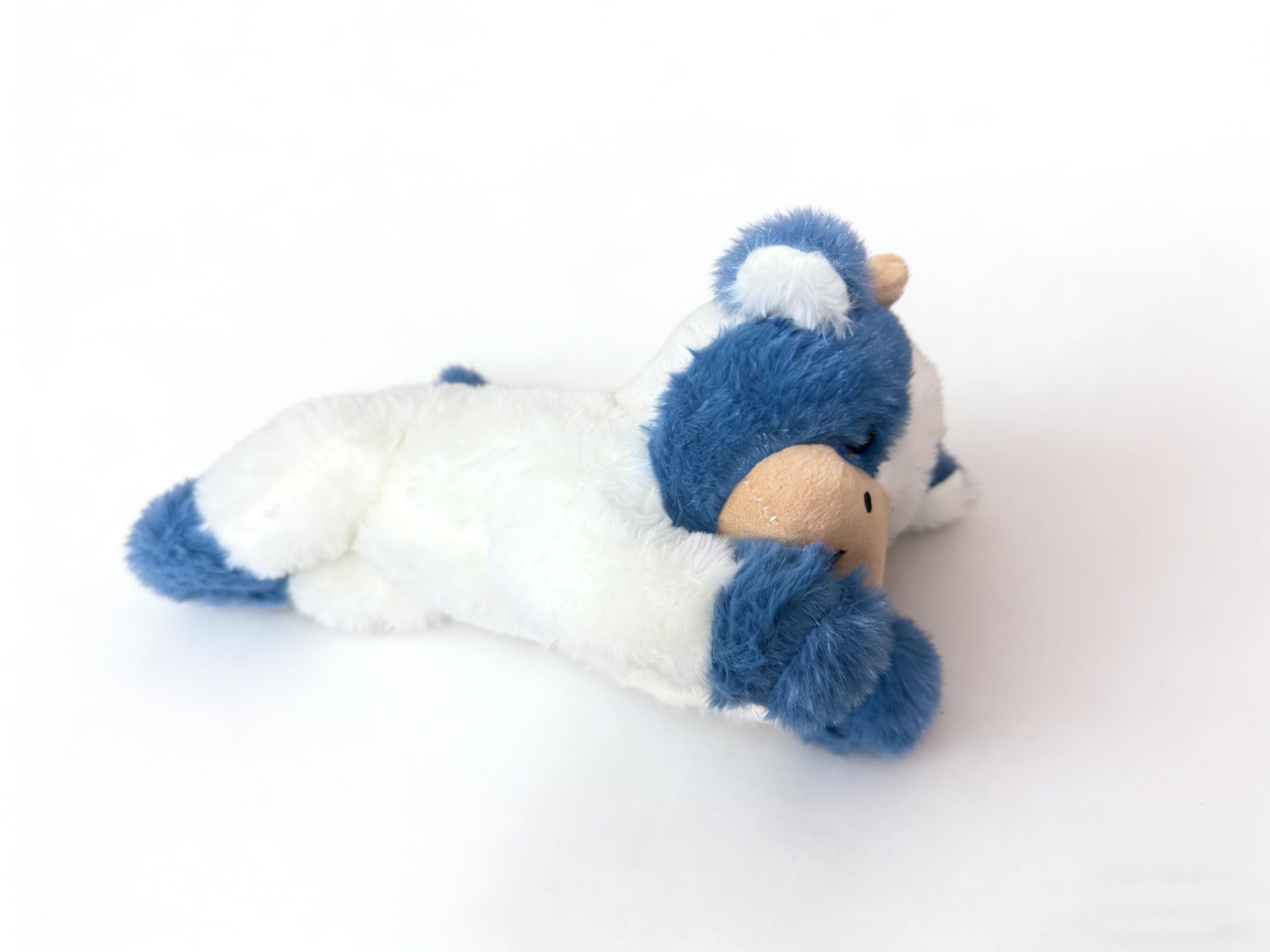 YUKOUQIAN cow plush makes a thoughtful birthday or friendship gift