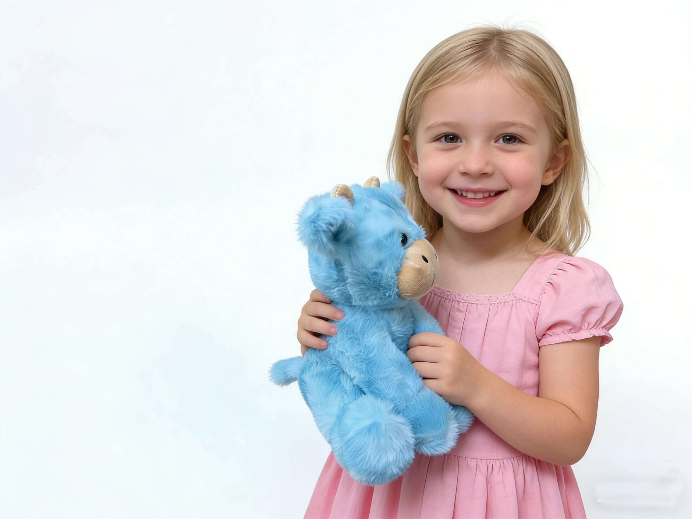 YUKOUQIAN cow plush vacuum-pack presentation demonstrates easy storage and quick recovery.