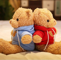 YUKOUQIAN plush bear close-up shows soft fluffy fabric for cuddling.