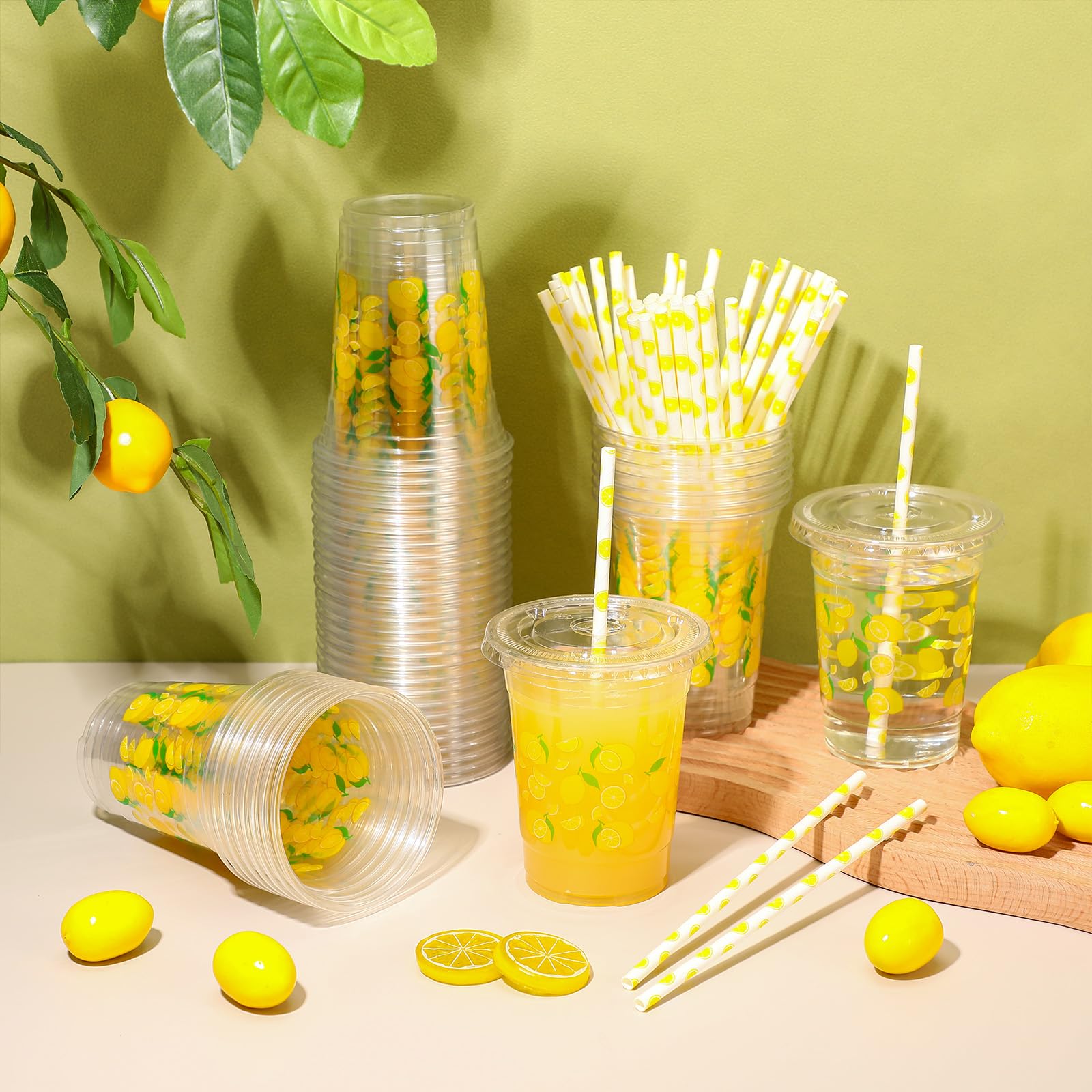Yungyan cups with lids and straws for mess-free gatherings