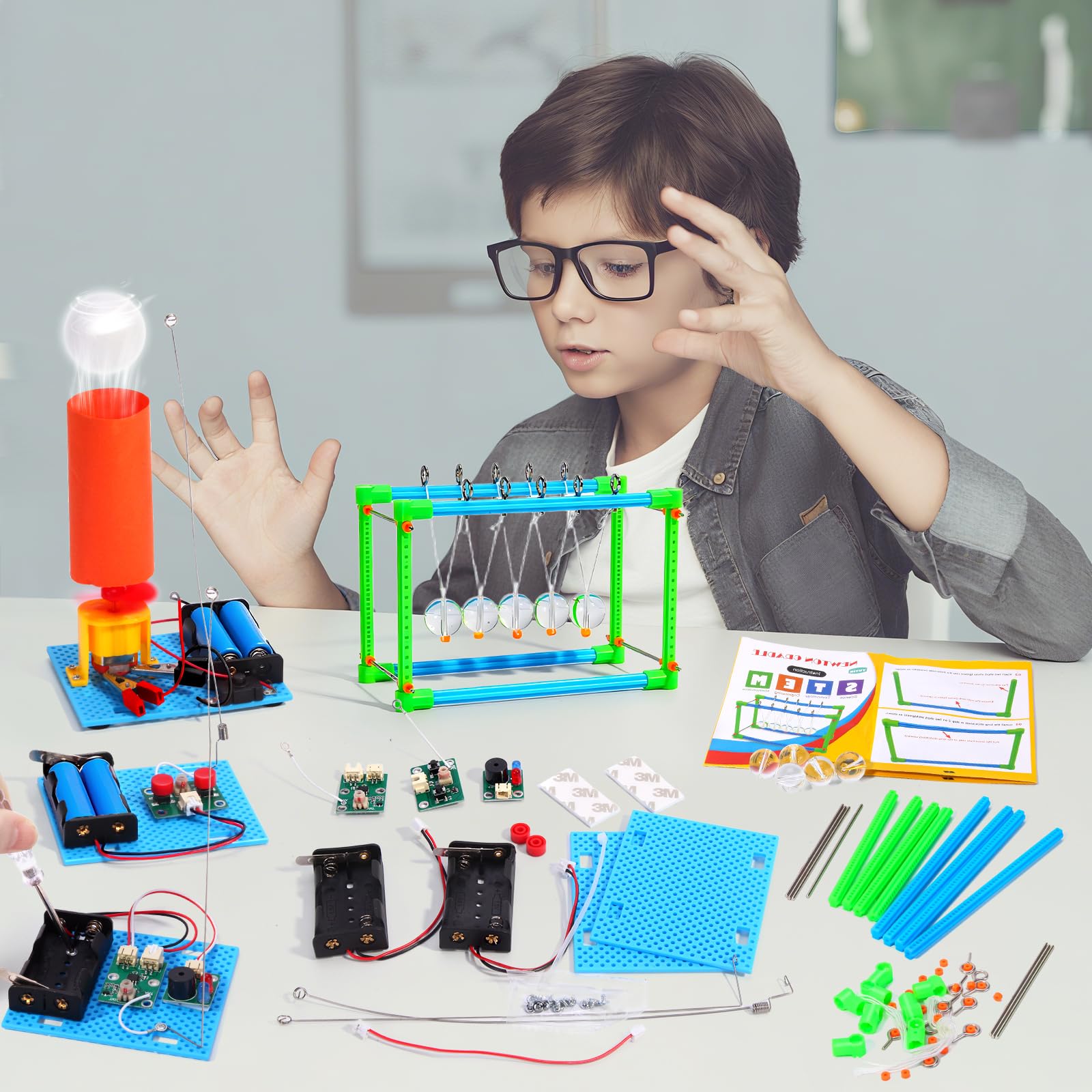 Yutin 4-Set STEM Kit Color Wheel demonstrates color mixing and energy in motion.