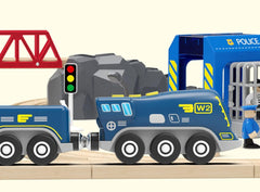 Z MAYABBO engine magnets enable seamless connection with compatible wooden track brands.