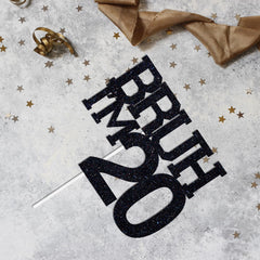 ZACHAKO Photo-ready party decor adds glam to celebrations.