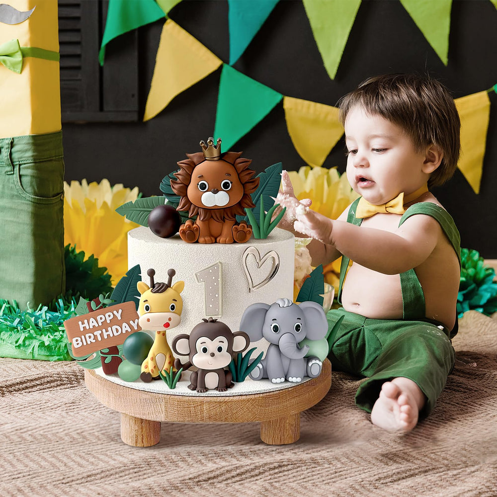 Zafena leaves cake topper adds natural jungle accent