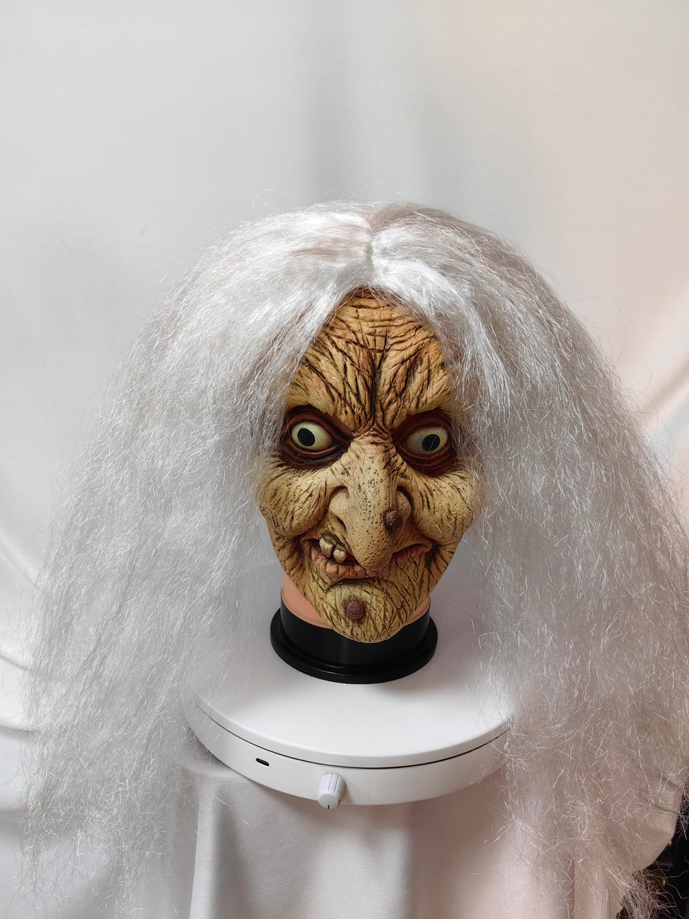 ZDOVLZZPON Old Lady Witch Mask with White Hair front view for Halloween cosplay