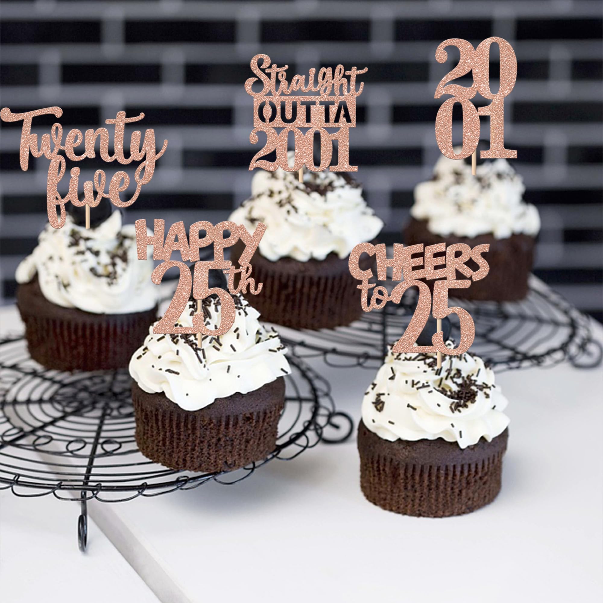 ZHUOWEISM 30pcs cake picks suit desserts, fruits, and cookies at celebrations.