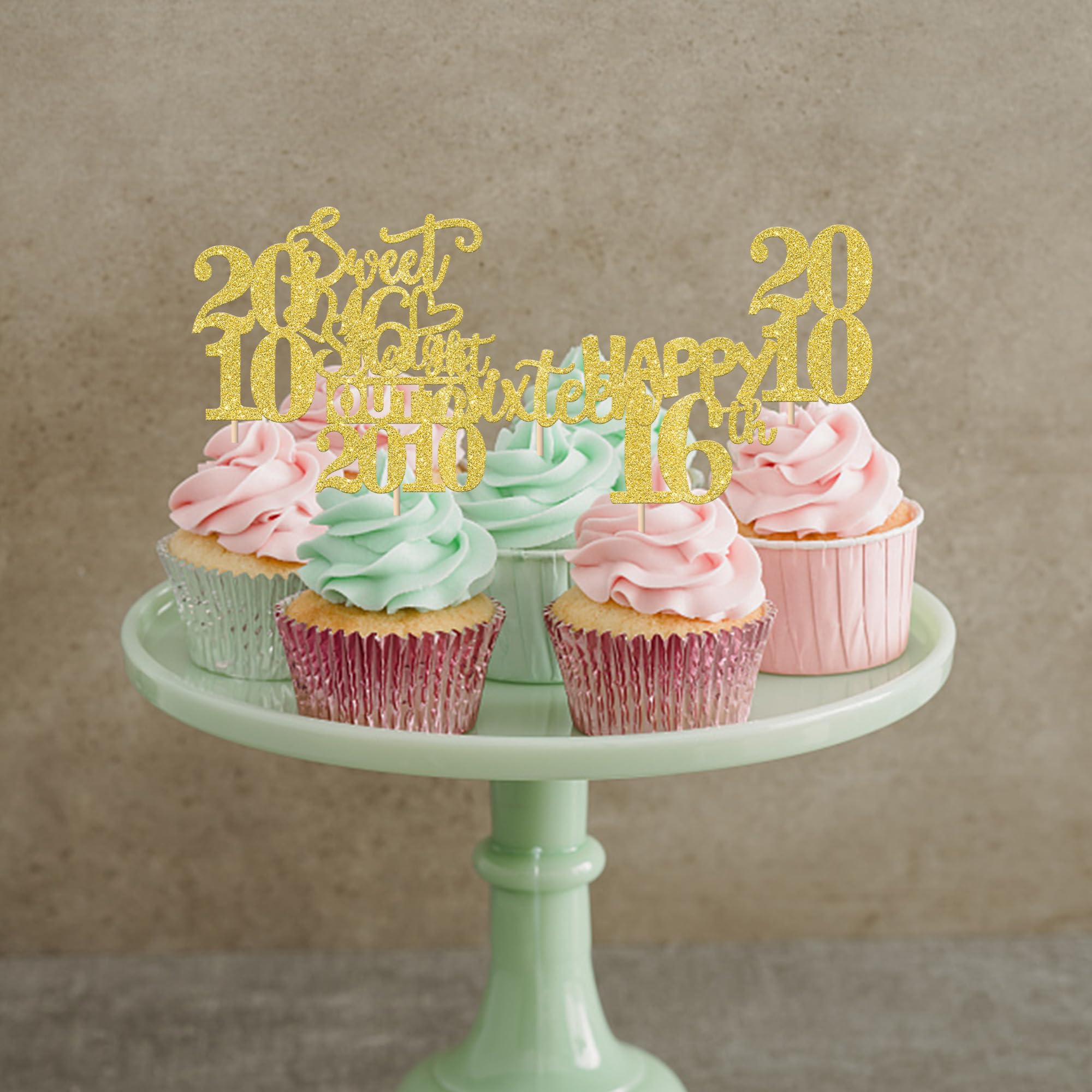 ZHUOWEISM 16-year celebration topper adds sparkle to desserts.