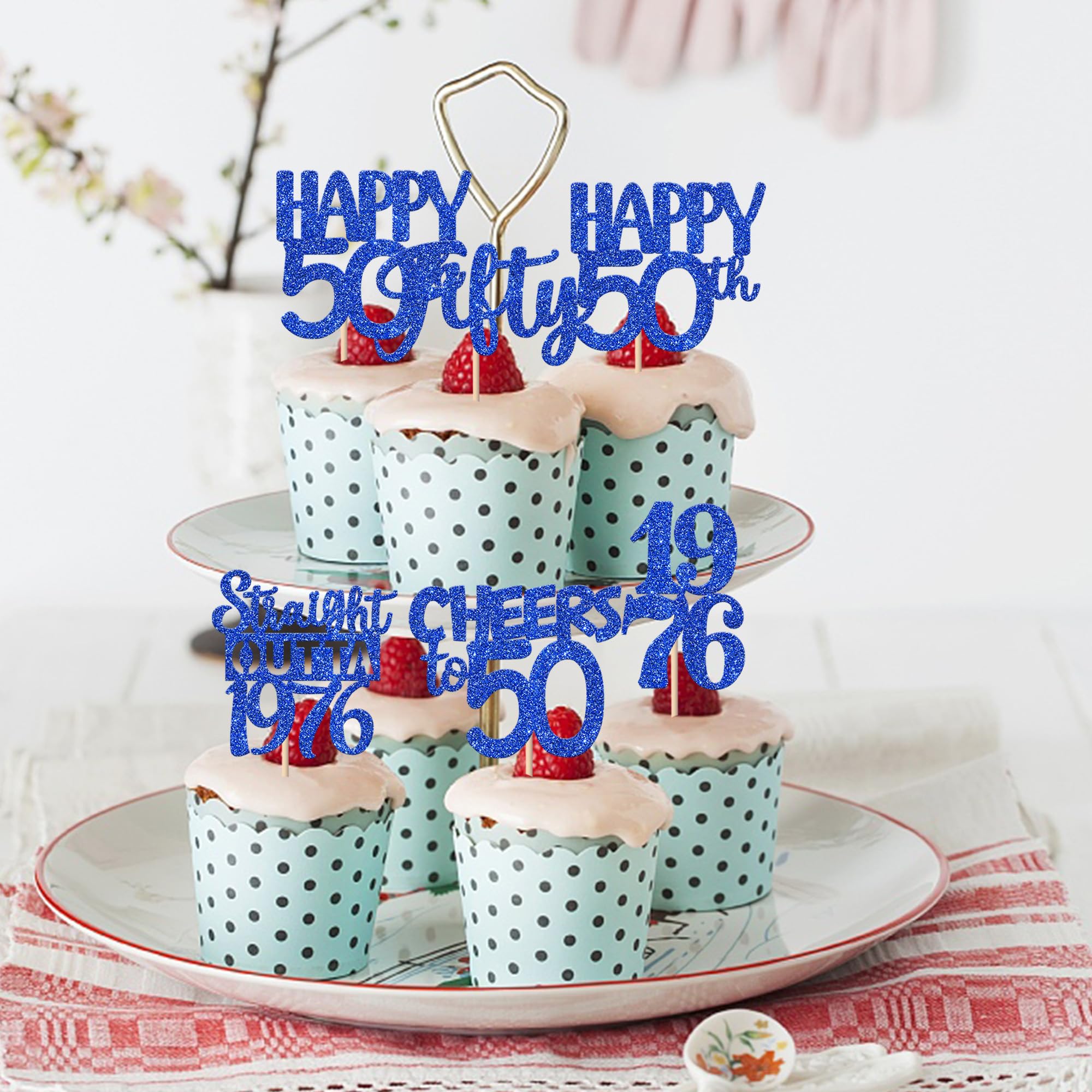 ZHUOWEISM glitter card stock topper provides bright sparkle on desserts