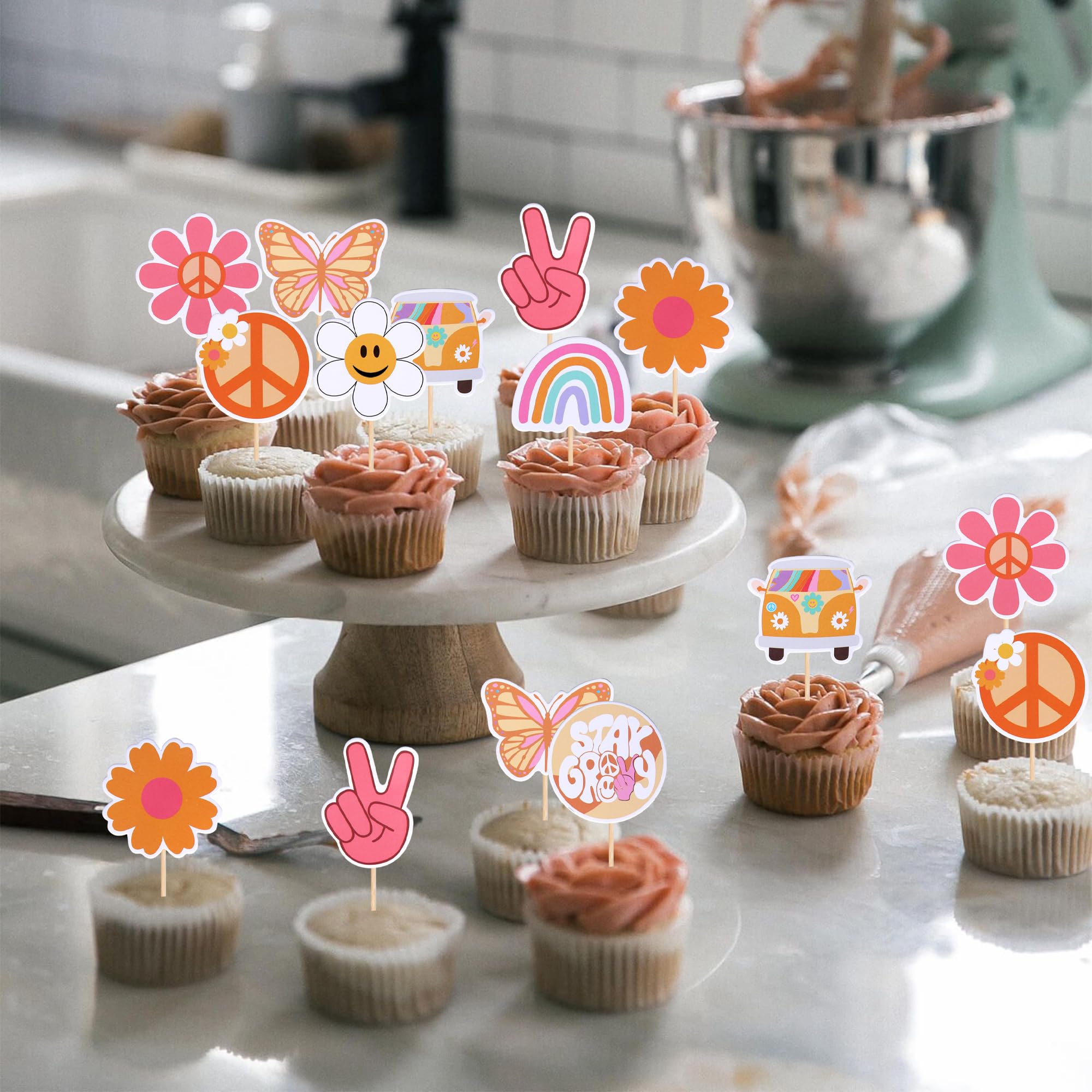 ZHUOWEISM food-grade sticks keep toppers securely attached to treats.