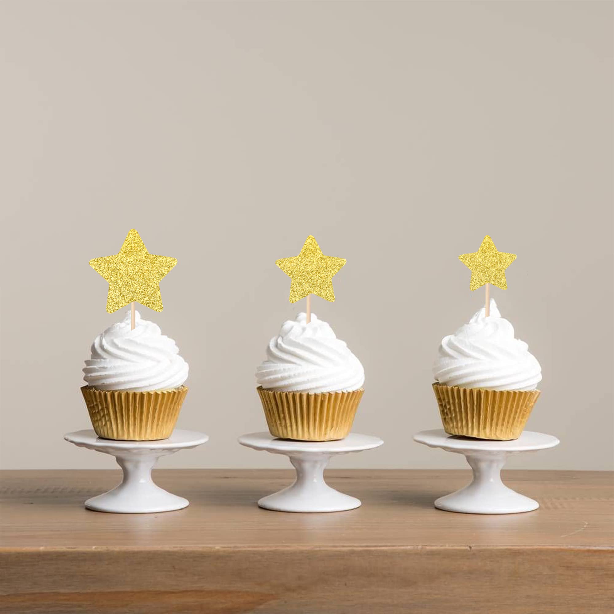 ZHUOWEISM middle size glitter star toppers add balanced height to desserts.