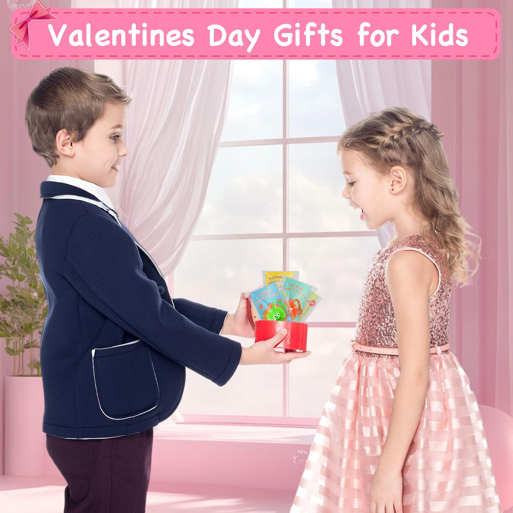 ZICZLI keeps cards and balls organized in a handy gift bag.