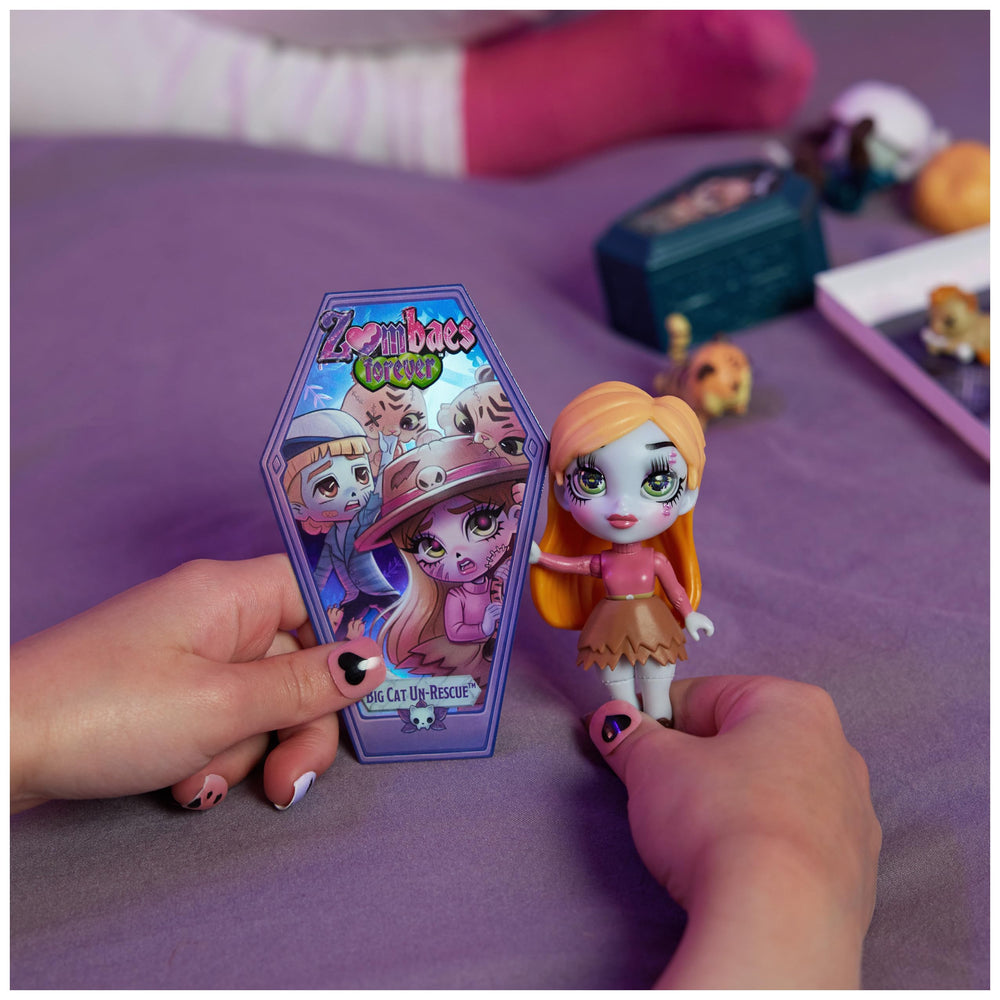 Baby pet included to expand the Zombaes Forever family during play