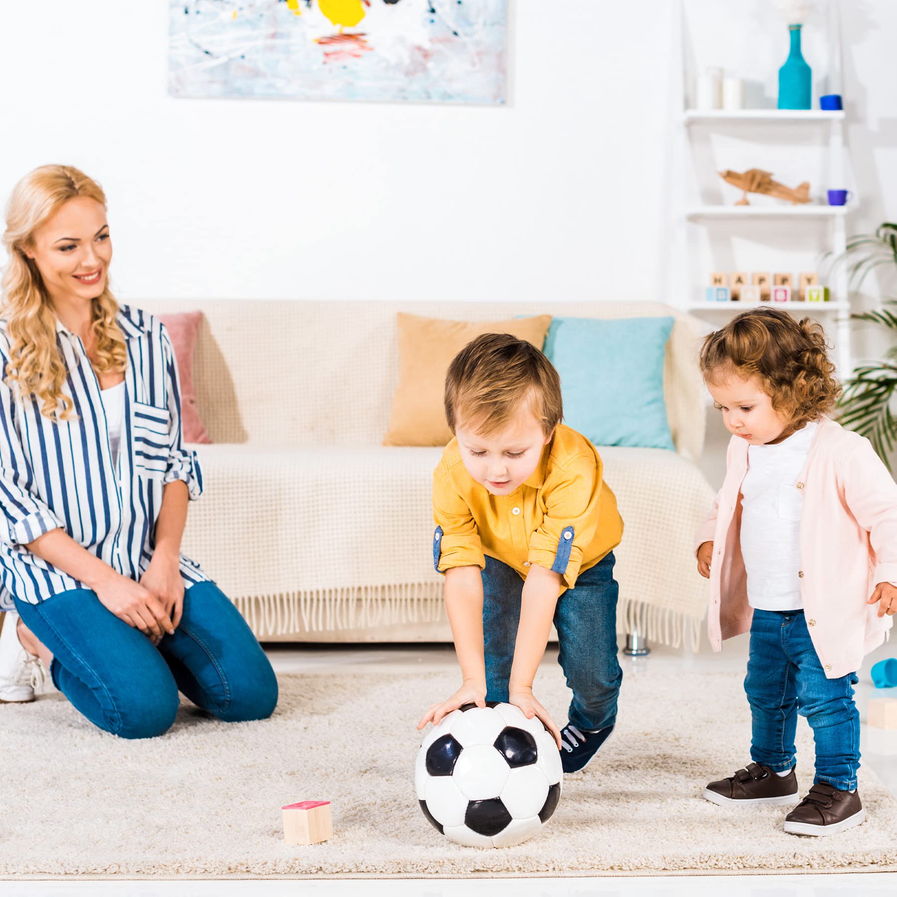 ZOOJOY Size 3 ball ships with a pump for quick inflation