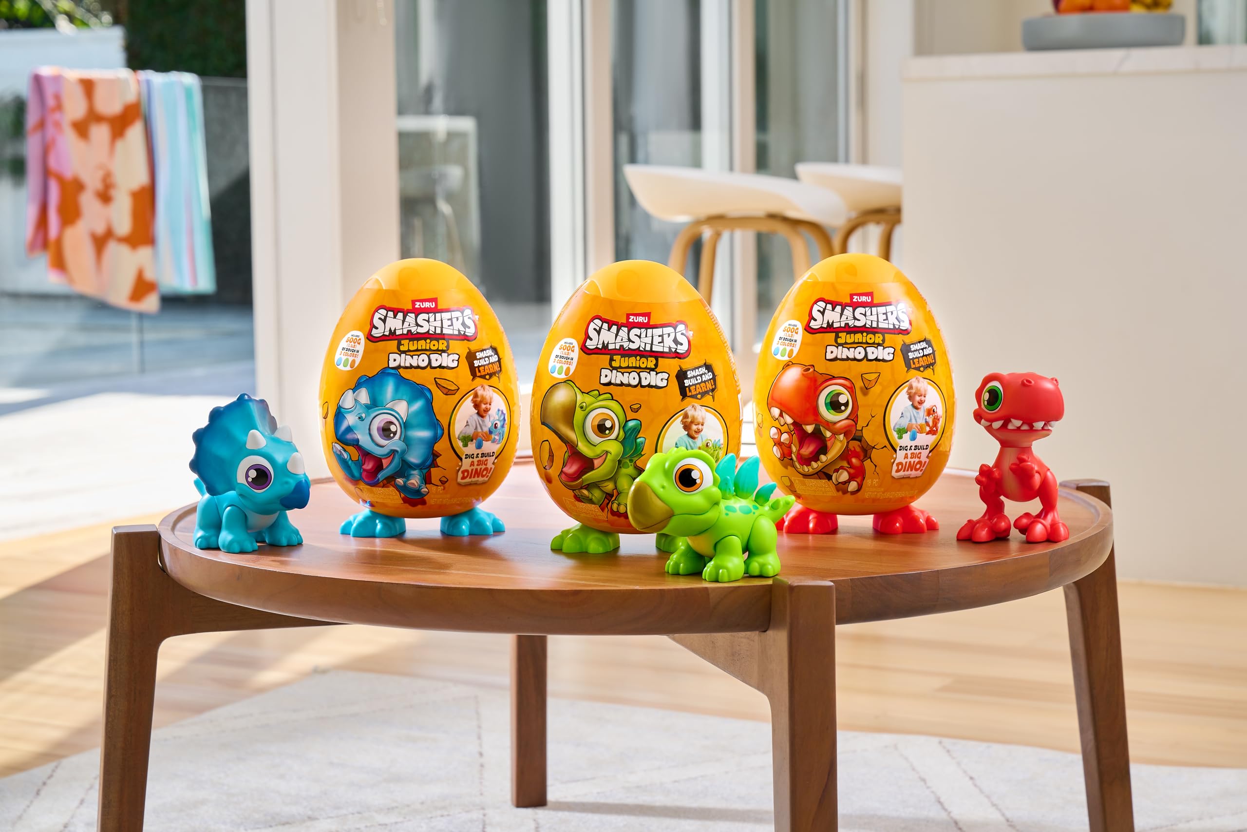 ZURU SMASHERS Dino Dig keeps kids engaged during quiet playtime or travel