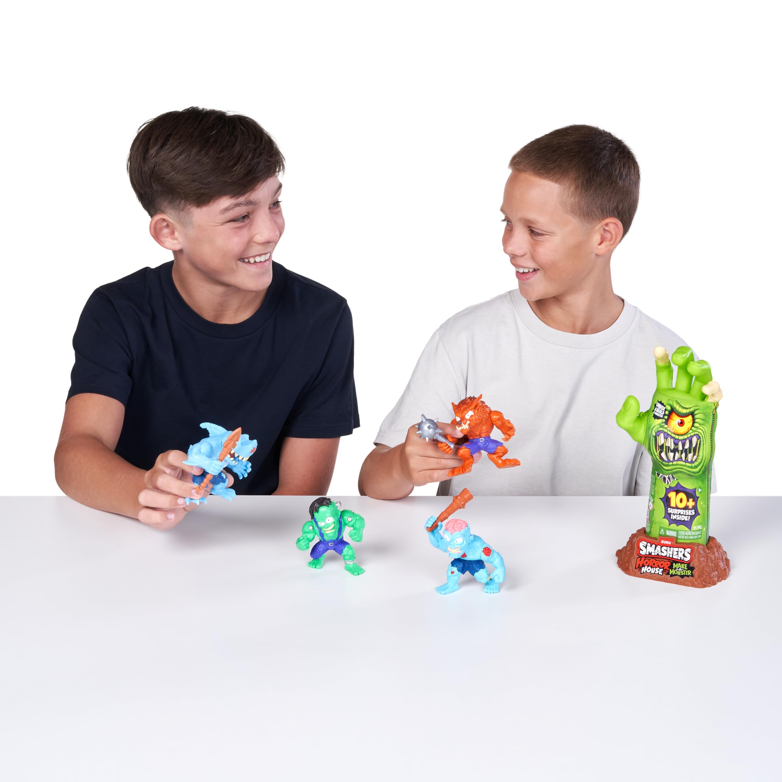 ZURU SMASHERS Horror House Dissect customize monsters with interchangeable parts.