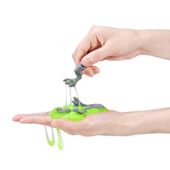ZURU SMASHERS Smash-O-Saur tail activates light and roar