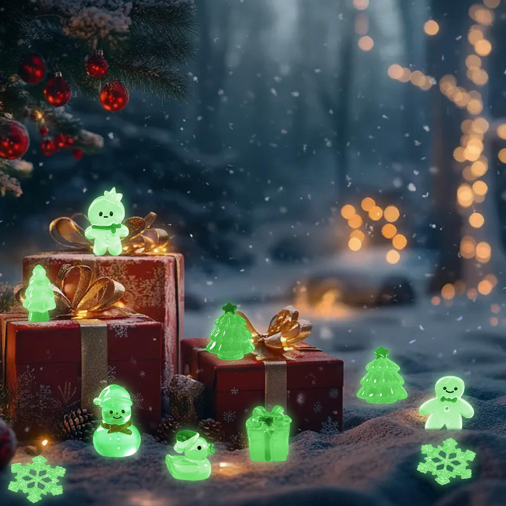 ZXSWEET snowflake-themed miniatures enhance festive decor and photo props